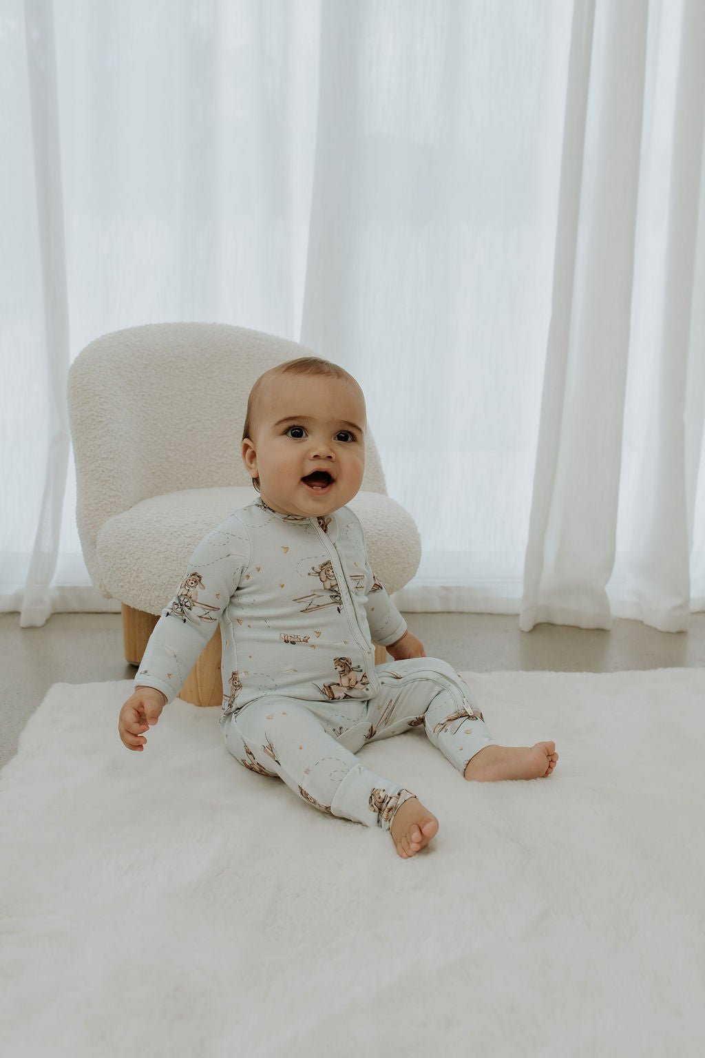 *Size NB left* Aviator Teddy - Bamboo Zipsuit
